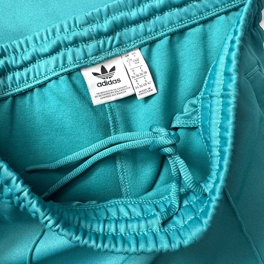 2pcs Adidas Aqua blue Tracksuit with White Accents - Picture 9 of 14
